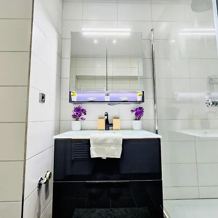 Chic Urban 2br With Parking- Bel4 *