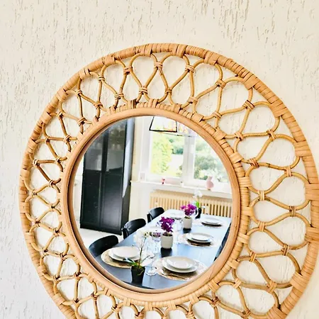 아파트 Chic Urban 2br With Parking- Bel4 *