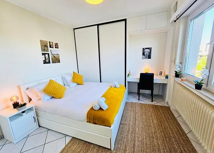 Chic Urban 2br With Parking- Bel4 Daire