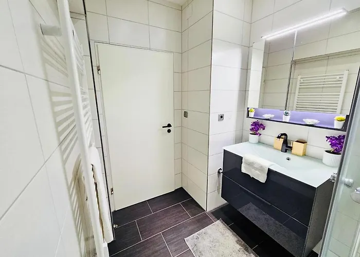 Chic Urban 2br With Parking- Bel4 Daire