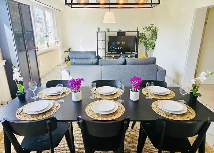 Chic Urban 2br With Parking- Bel4 Apartment *