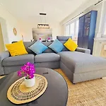 Chic Urban 2br With Parking- Bel4 Lägenhet *