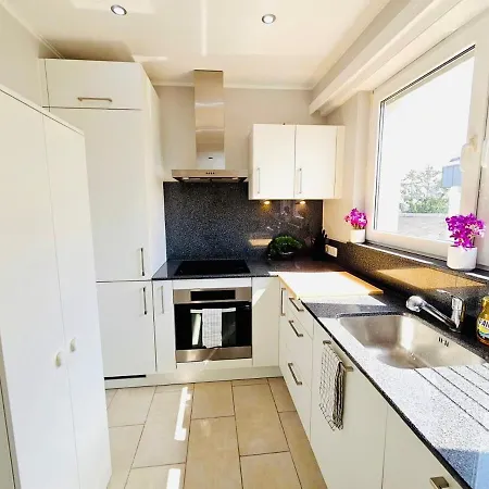 Chic Urban 2br With Parking- Bel4 Lägenhet *