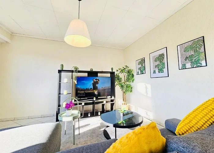 Chic Urban 2br With Parking- Bel4